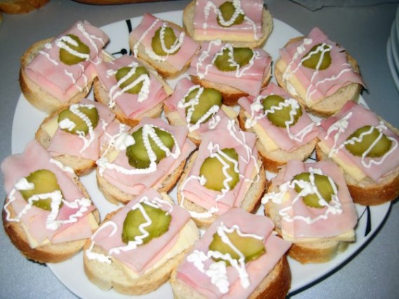Homemade sandwiches or how to impress guests at a party