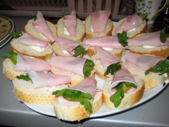 Homemade sandwiches or how to impress guests at a party