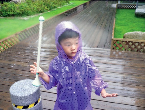 air umbrella kid playing