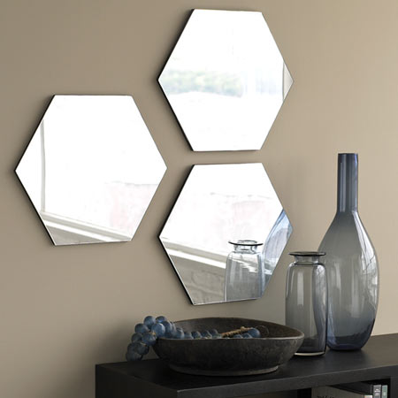 Mirror Tiles on Hexagonal Mirror Tiles