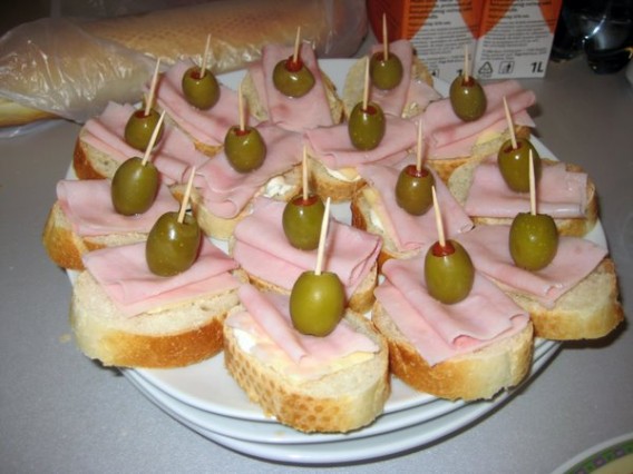 Homemade sandwiches or how to impress guests at a party