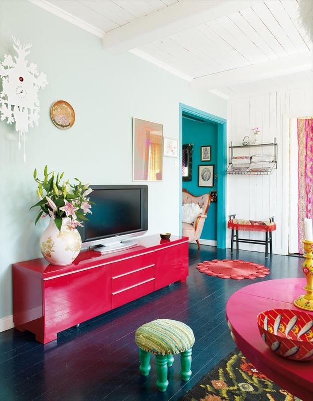 Bright colors for a bright home