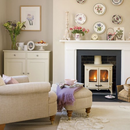 country-cottage-living-room